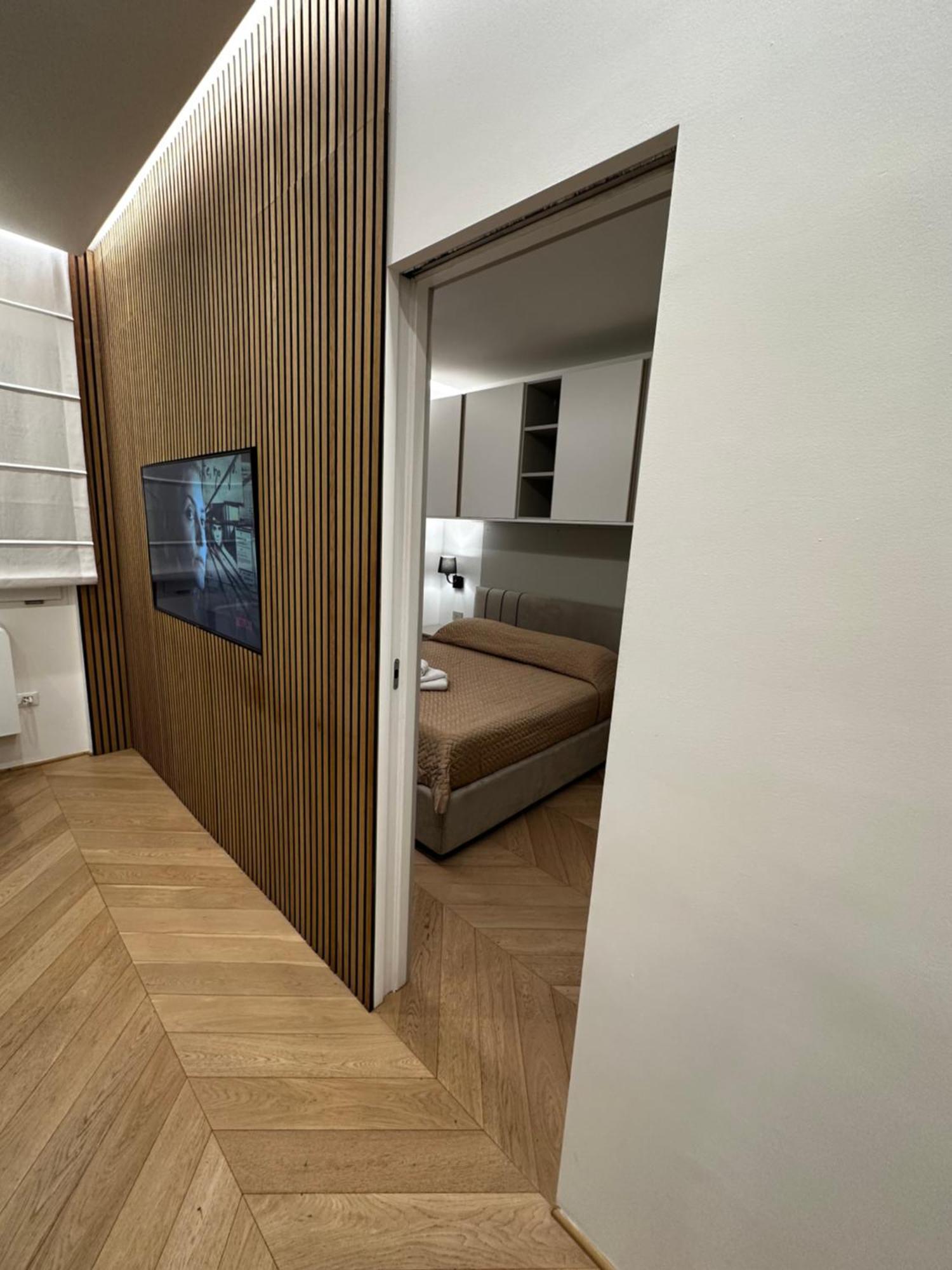 Ferienwohnung Bilocale Luxury A 50 Mt Dalla Stazione Di Milano Exterior foto